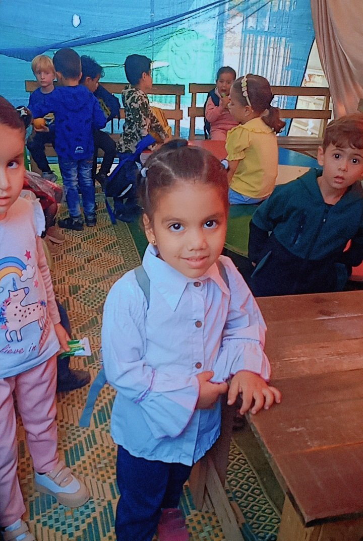 Thank you from bottom of heart to everyone who helped Lelia return to school. 
I’m still struggling to fix  windows in this freezing cold &amp; pay the rent.
My father is fragile in this weather, &amp; my little girl needs a warm home to feel safe. ❤️
Your support makes us stronger.