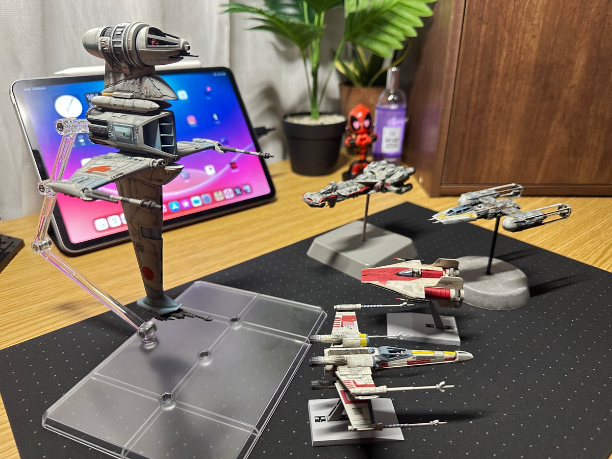 Ani_Kuzunishi's tweet image. RoJに出て来る機体がほぼ揃ったので撮影＋合成作業中。イメージ的には「Pull up!! All craft pull up!!」手前くらい。こうして見ると徐々に過去作と繋がってきた感。
#mpc #BANDAI #StarWars #ReturnOfTheJedi