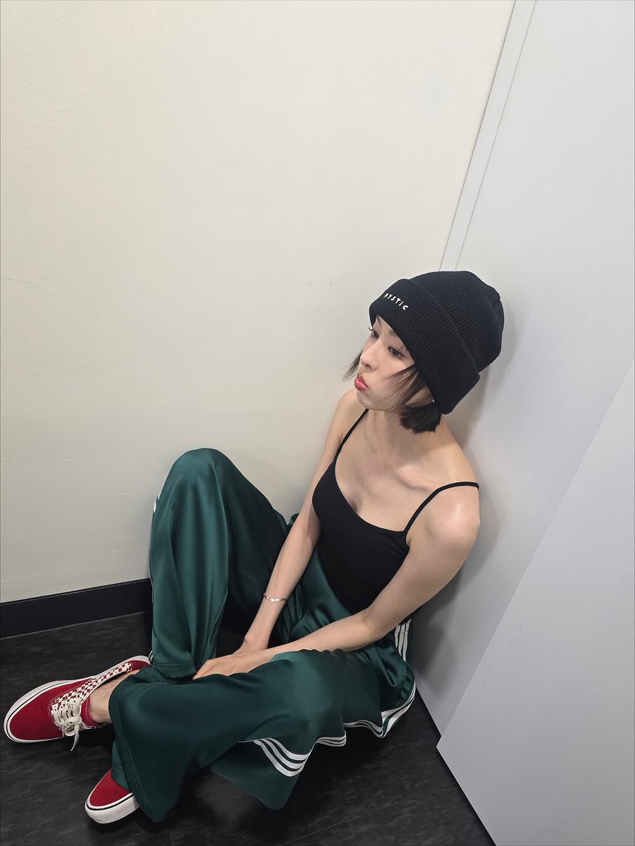 이다히 밥 먹어 밥... 팔이 저게 뭐야 속상하게 ㅜ