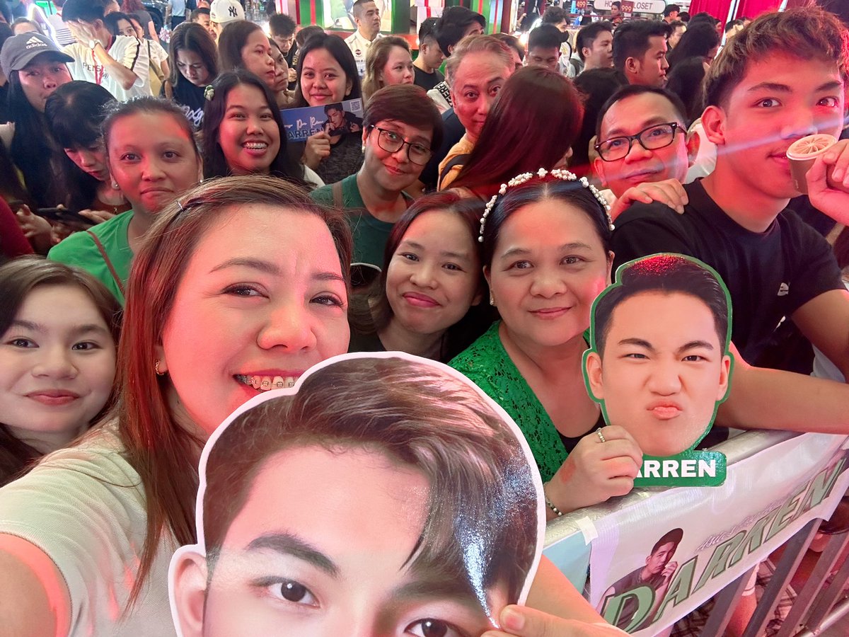 TheDarrenatics2's tweet photo. Ready to cheer for our fave Club Pen Darren. 💚

#DARREN @Espanto2001 https://t.co/n85D0xNGkm