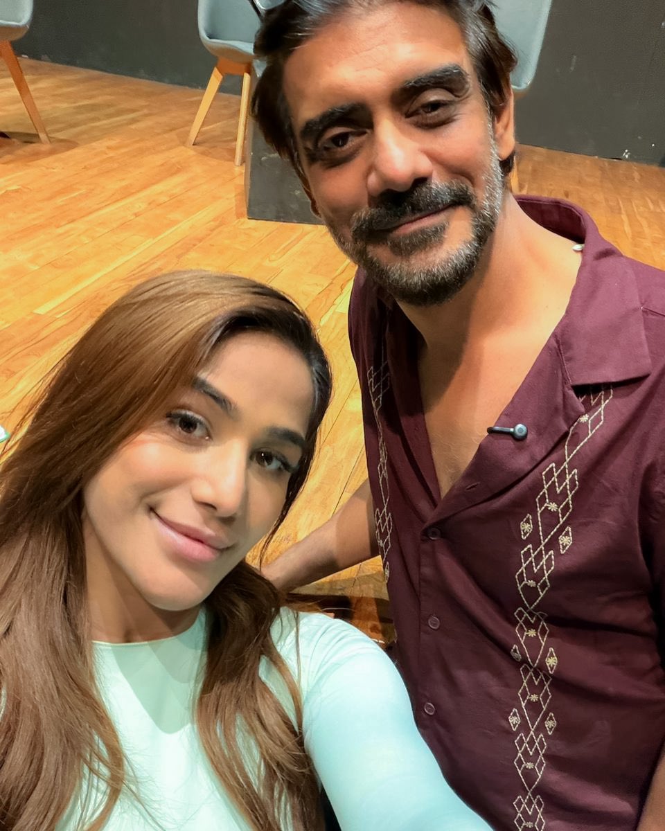 iPoonampandey's tweet image. The end of 2025 gave me a gift The Actor’s Truth. I didn’t know how much I needed it. I met incredible people, felt emotions I’d buried, and learned to be real again. All thanks to #saurabhsachdeva Sir his energy, wisdom, and magic stay with me. Grateful for the artist and human…