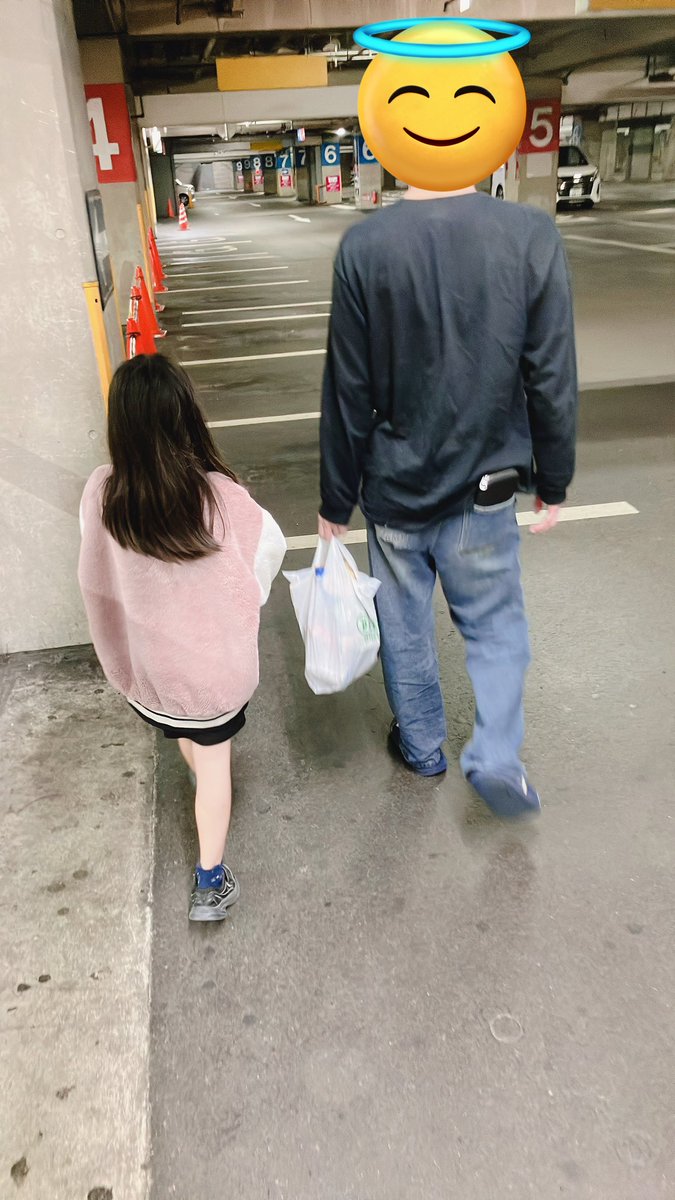 昨日わチビの音楽発表会〜
つけ麺食べて、クレープ食べて、今日わ日曜なのに仕事😨🤢🤮
疲れすぎて吐き気するまであるのに、帰宅したら昨日終わったはずの洗濯、、、チビが大量に出してるしw
叫んでキレられるしw反抗期怖すぎ💆‍♀️