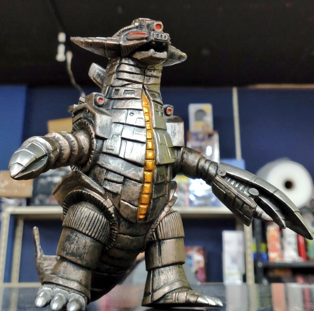 グランドキングのこの重装甲な感じ、良き！ #ウルトラ怪獣シリーズ