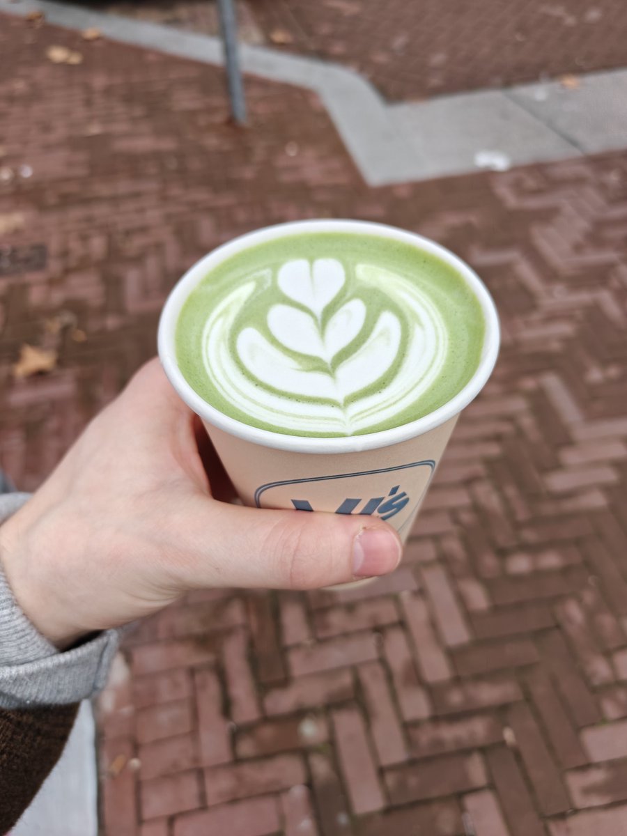 Café hopping in Amsterdam? Maybe my new favorite thing. (Yes I hate coffee) This was all this morning :)