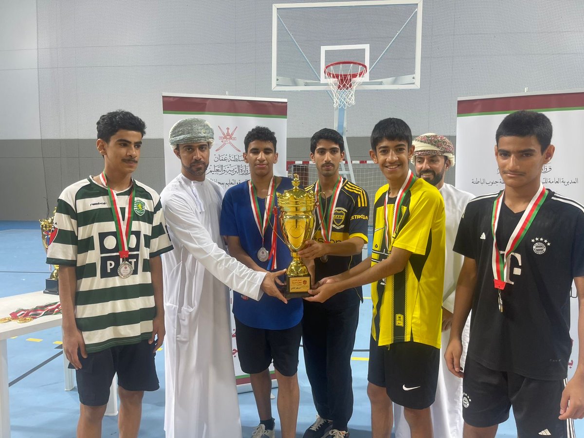 مدرسة <a href="/edugovsbt3501/">مدرسة معولة بن شمس (٥-١٢)</a> تحقق المركز الاول 🥇 في منافسات كرة السلة 🏀 3x3 ، فيما حققت مدرسة <a href="/othmanmathoon/">مدرسة عثمان بن مظعون للتعليم الأساسي</a> في المركز الثاني 🥈 وحلت مدرسة <a href="/edugovsbt3239/">مدرسة البيروني للتعليم الأساسي (٥-١٠)</a> ثالثاً 🥉