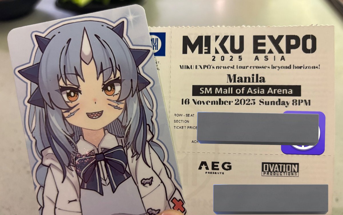i’m going to meet miku!!!! 😭😭😭😭