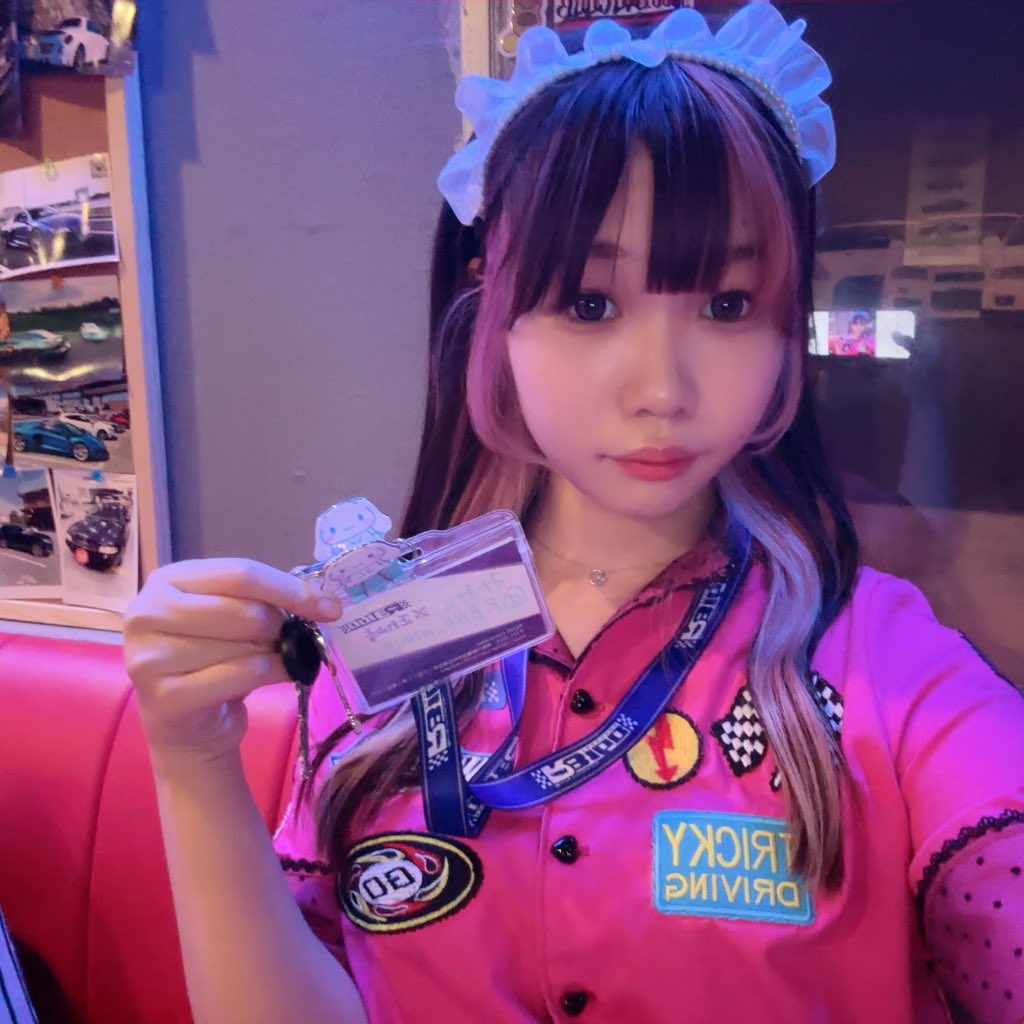 RB160_mimii's tweet image. おきゅいんしました！22時まで！

今日は、憧れのぺろ先輩と一緒にお給仕！

まだまだ新米ですが、その姿を見にピットインしましょ

#RB160
#クルマ系コンカフェ
#コンカフェ