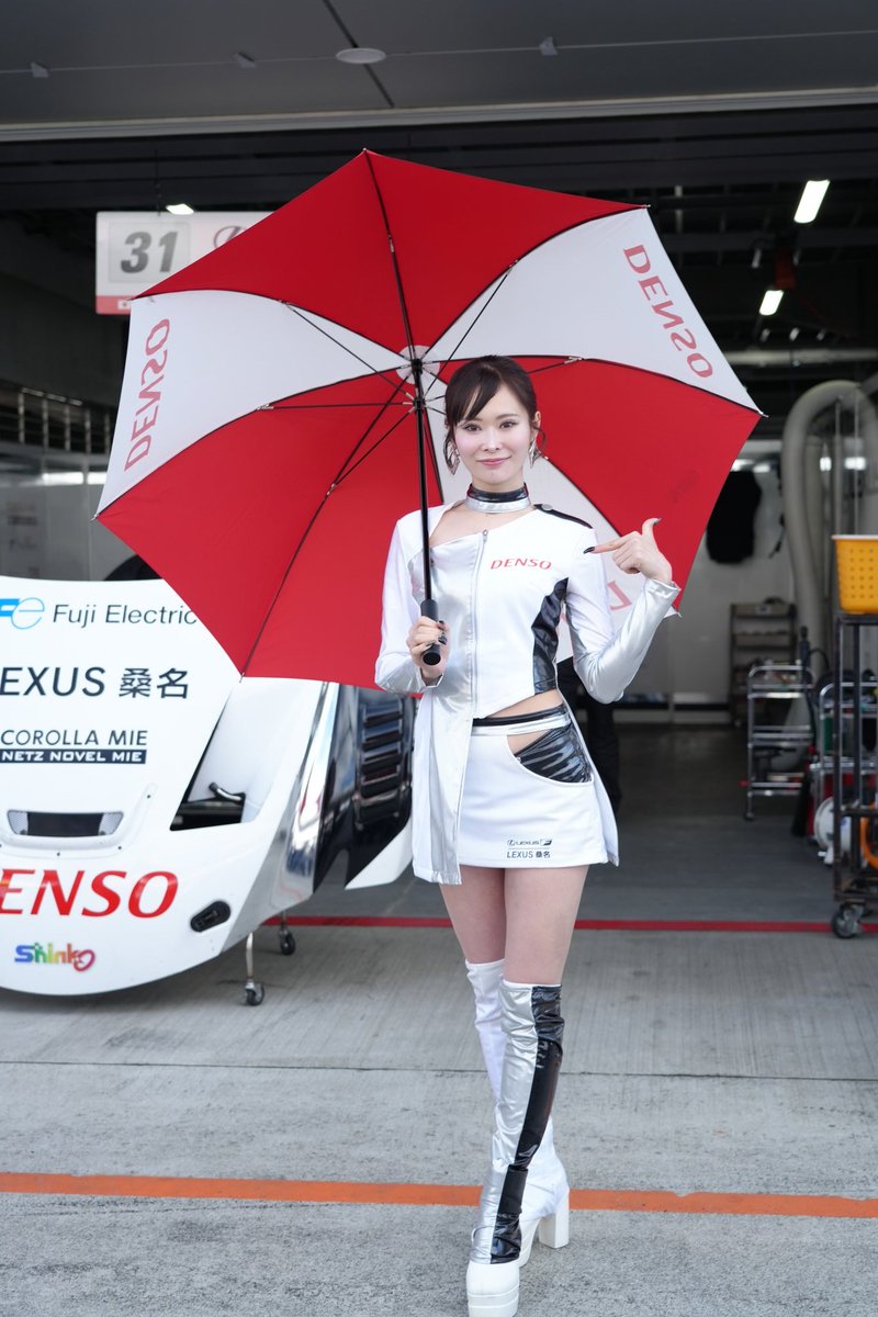 dukun7373's tweet image. #S耐富士最終戦
 #桐生もえこ さん @mamimumemoepii 今日も圧倒的美人すぎるもえぴ👈🏻