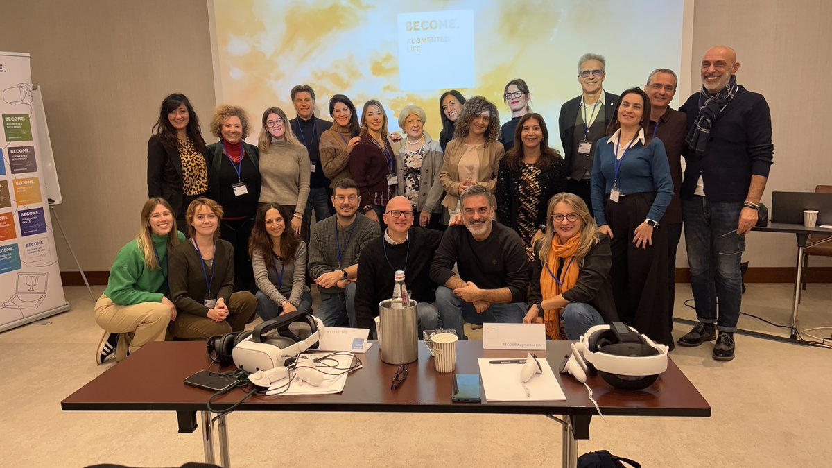 BecomeHub's tweet image. 🎓 Il weekend dell' 8-9 novembre, a Milano, si è tenuto il corso di Alta Formazione in presenza in #PraticaClinicaAumentata dalla #RealtàVirtuale.  
📷 Abbiamo illustrato ai partecipanti le nostre tecnologie per il benessere psicologico e il #cambiamentopositivo.