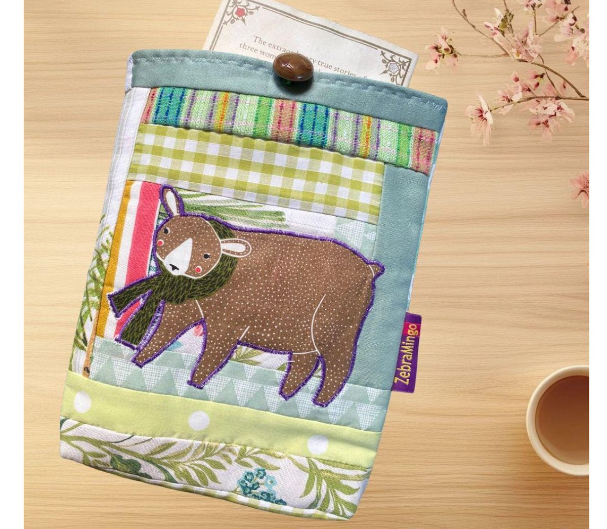 ZebraMingo's tweet image. Winter is coming… unique, handmade, padded book sleeve zebramingo.etsy.com/listing/438975… -#weekendreads #sunday #ukgiftam #winteriscoming