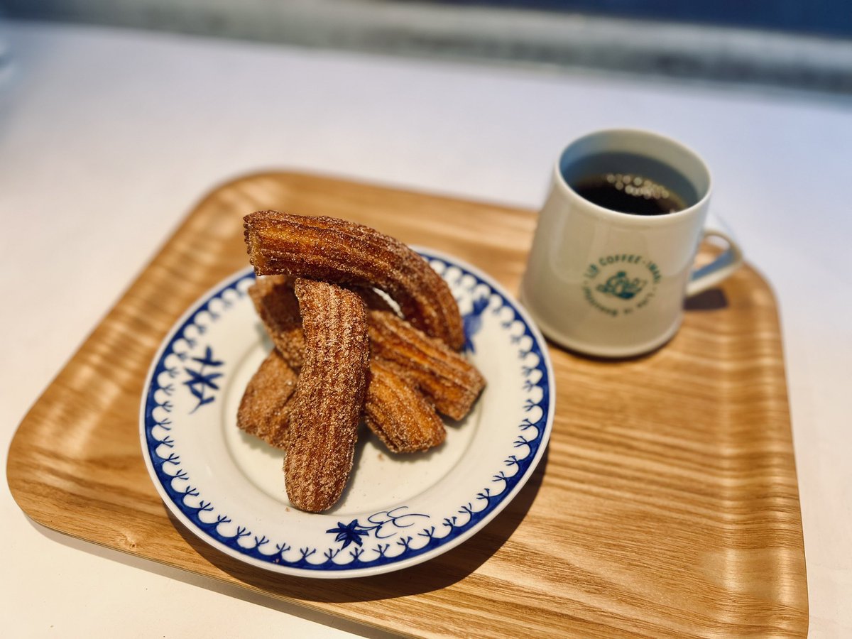 佐賀県産小麦
佐賀県産牛乳
佐賀県産卵を使用した
「さがチュロス」次の販売は
11/18 火曜
大相撲九州場所福岡国際センターにて
11:00〜15:00
販売しまーす！
#チュロス
#大相撲九州場所