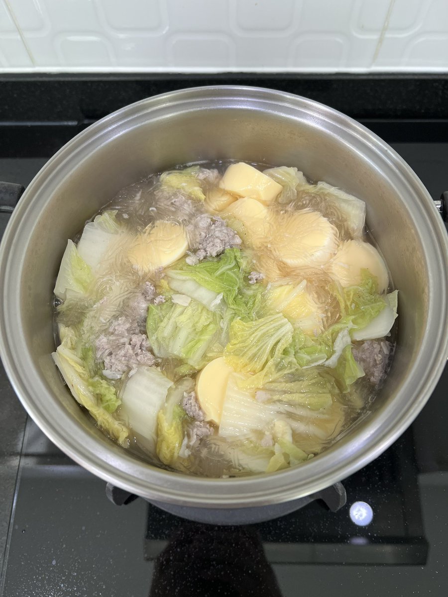 PFenrisulfr's tweet image. เมนูวันอาทิตย์ครับ 😌
- แกงจืดรวม
- ผัดเผ็ดถั่วฝักยาวหมู
หลังจากนี้น่าจะไม่ได้ทำอาหารไปสักพักครับ เพราะว่าต้องไปใช้สิทธิ์ โครงการคนละครึ่งพลัส เดี๋ยวจะใช้ไม่ทัน 🤣
#Lucenes #SigmaFangs #CeraKins #L8Nighters #FumiHausu #LaurieTalk 
#ElveneYummy #EstaaDayo