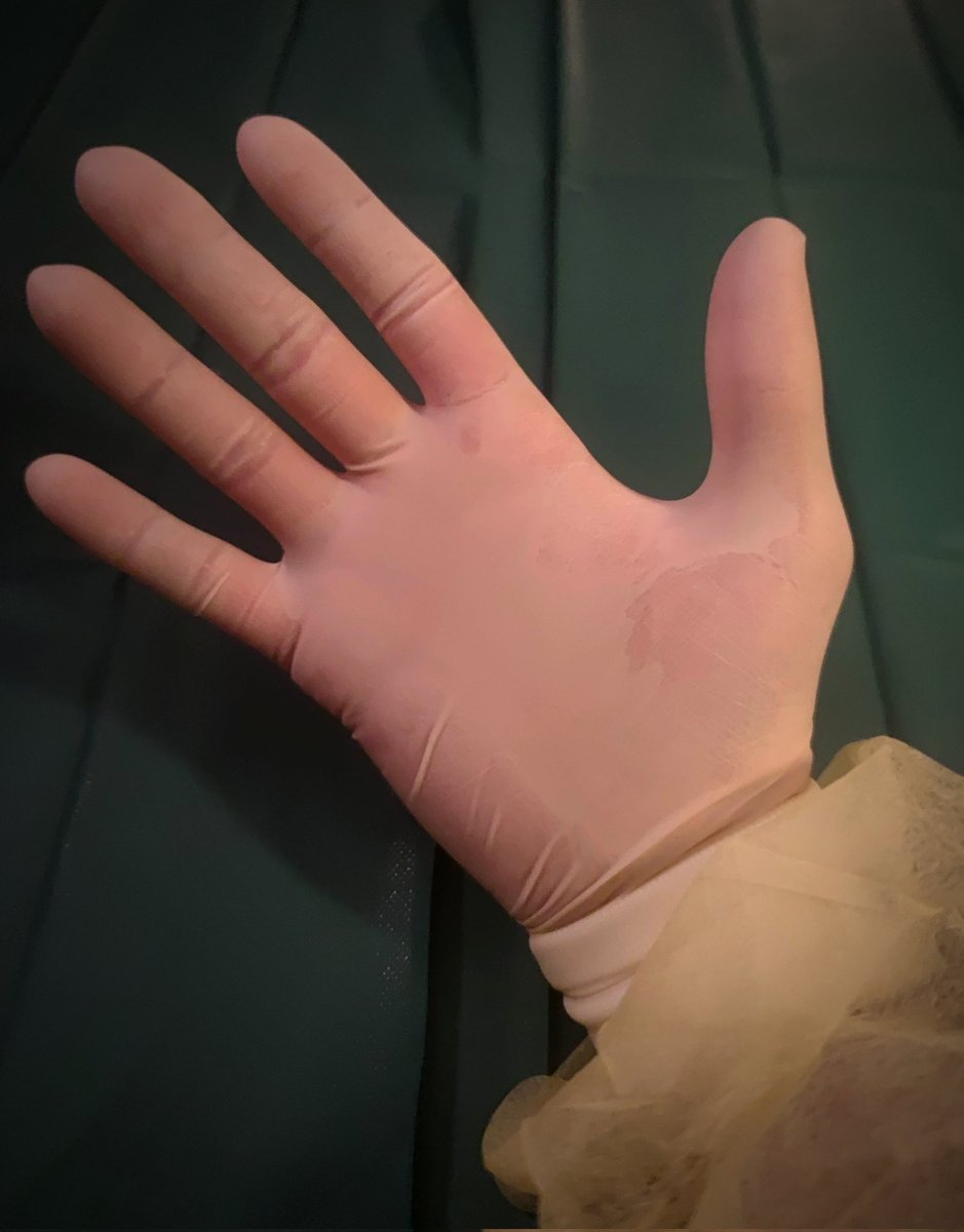 LucGloves tweet media