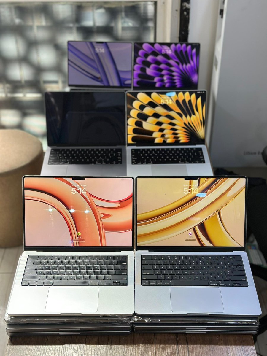 Val_Gadget's tweet photo. Buying a laptop soon? 💻

Don’t just chase specs — buy based on your use case.

🎓 Student → Core i3, 8GB RAM

🎨 Designer → Core i5/i7, SSD,
 
🎮 Gamer → RTX GPU, 16GB RAM

🧑‍💼 Office → Core i5, SSD

Buy smart, not loud specs. 

I'm always active 💪 

Pls RT 🙏 https://t.co/hhlQMmdFJG