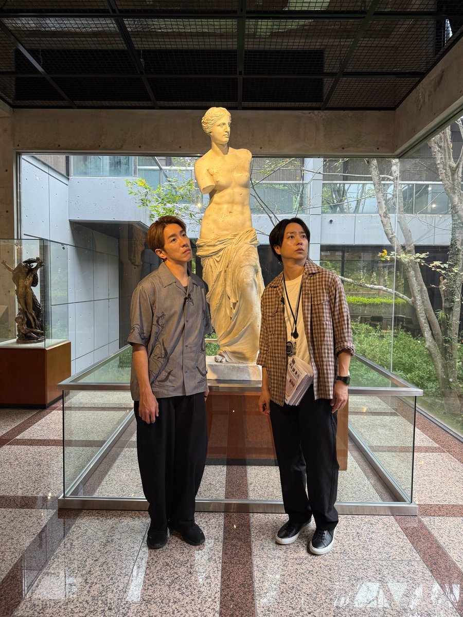 onisuketabi's tweet image. ルーブル彫刻美術館にて

#櫻井信五の鬼スケ旅
11/21(金)25:05～25:34放送
※35分押し⚠️
#櫻井翔 #村上信五

未公開本音トークを加えた
特別版は #Hulu にて公開中