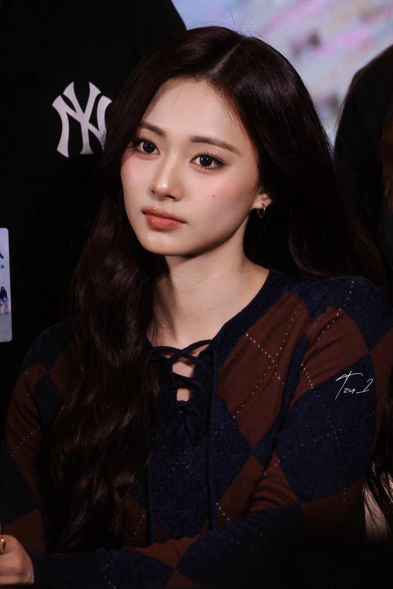 251115 SHANGHAI 🤲🏻🥺 #TWICE #TZUYU #ツウィ #쯔위 #子瑜 #트와이스