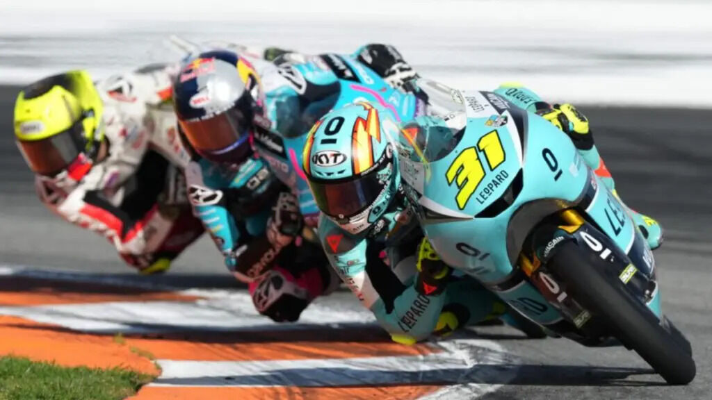 Hoy no tuvo rival, carreron de Adrián Fernández!!
#Moto3 
#ValenciaGp
#elultimobaile