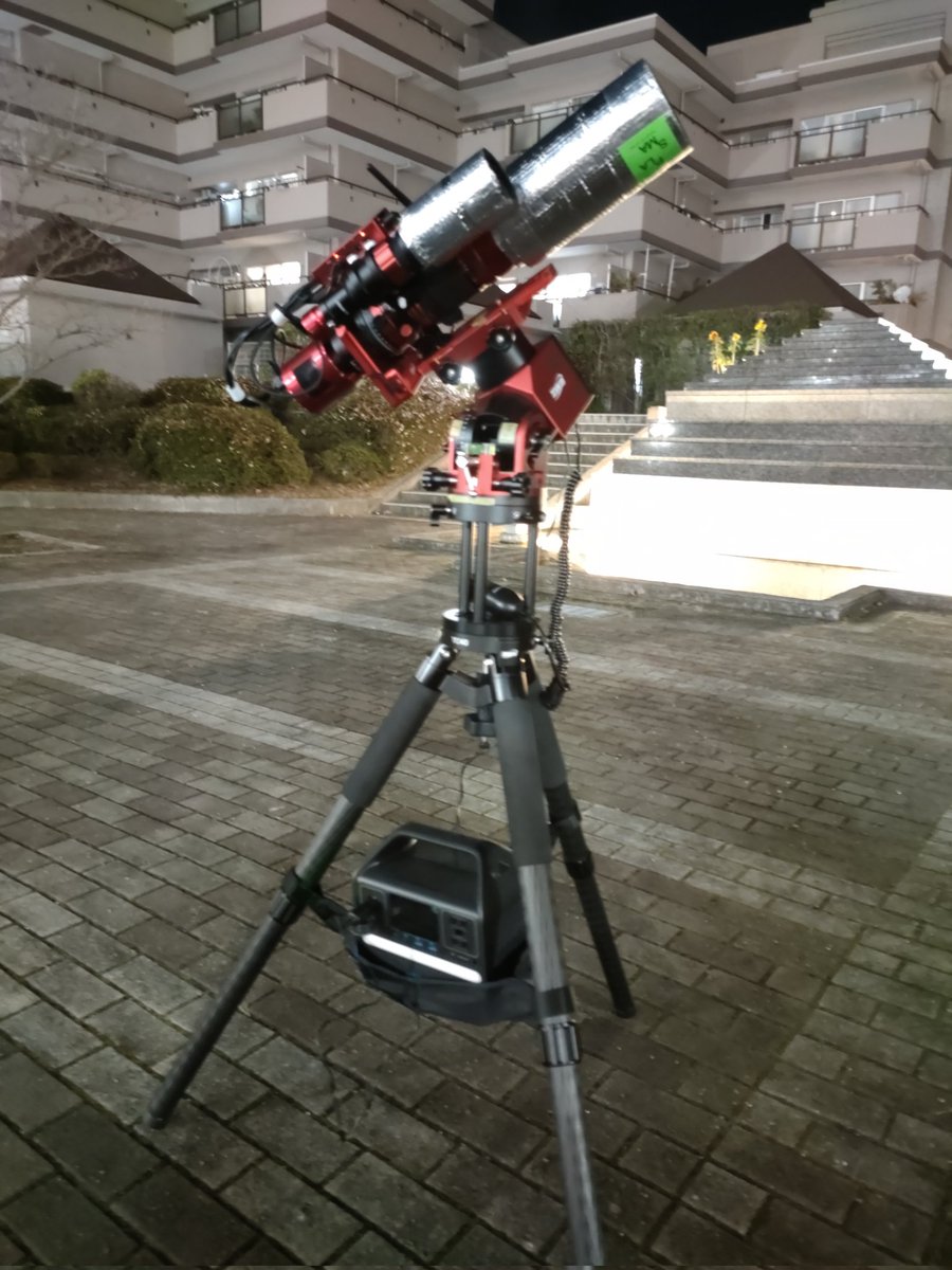 westfar's tweet photo. いつもはベランダから3時間しか撮れないので中庭にリグを持ち出して東の空からさぁ撮るぞ!と思ったら曇ってきた。うぅー
#redcat51
#ASI585MCpro
#M45 https://t.co/McdggV0qYq