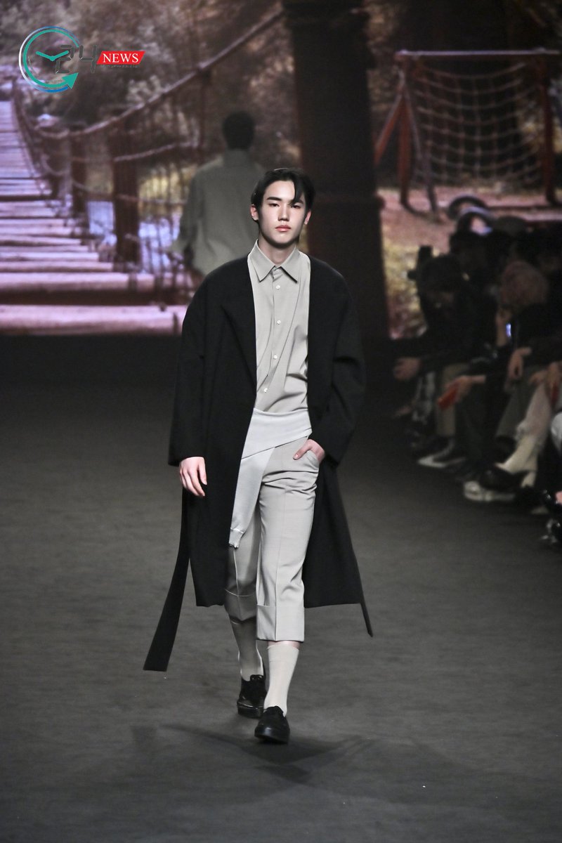 #ภีมธนัช ร่วมเดินแฟชั่นโชว์แบรนด์ BOY SCOUTS ในงาน ELLE FASHION WEEK 2025 

#PEEMTANAT
#EFW25ATICONSIAM
#EFW2025 #SeeYouAtTheTent