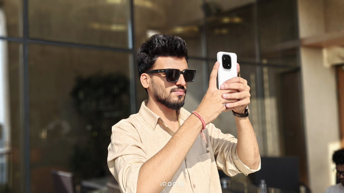 nipunmarya's tweet image. The #iQOO15 in action today — powered by genuine excitement and pure energy. #BeTheGOAT