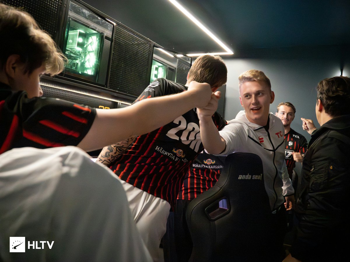 EYEBALLERS's tweet image. LANBALLERS. ✓

From DraculaN in Romania, to Urban Riga in Latvia and back to back lans in Sweden; these last months has been a blast, traveling with the team and playing high stake matches in a LAN-environment. 

In all these LAN:s we have played 23 ranked matches and have won…