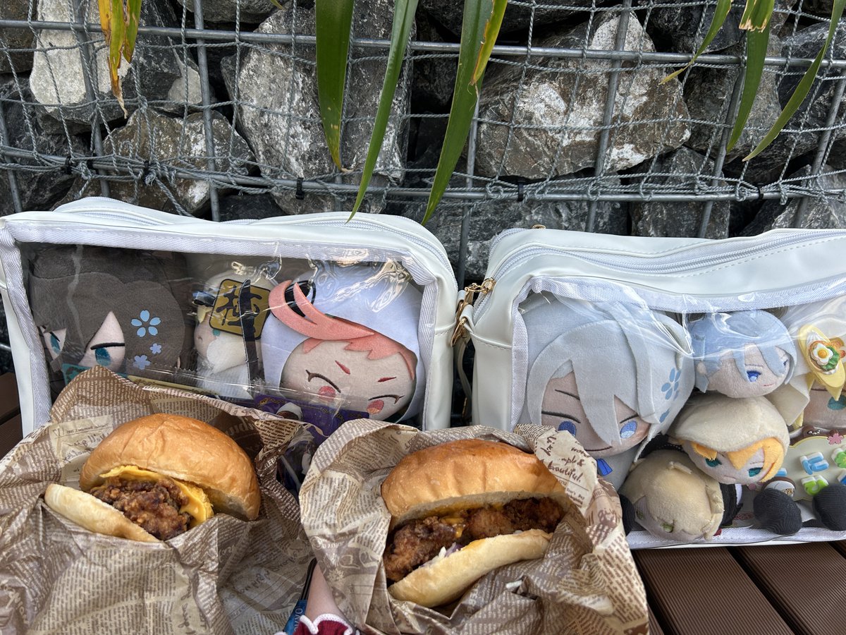 manamuthuki's tweet image. 乱舞博覧会後期！行ってきたよー！
博覧会みて、コラボのフード食べて、脱出ゲームして、アトラクションも満喫したよ！
お化け屋敷めっちゃ怖かった…😨
VRの楽しかったからまたやりたいな😆