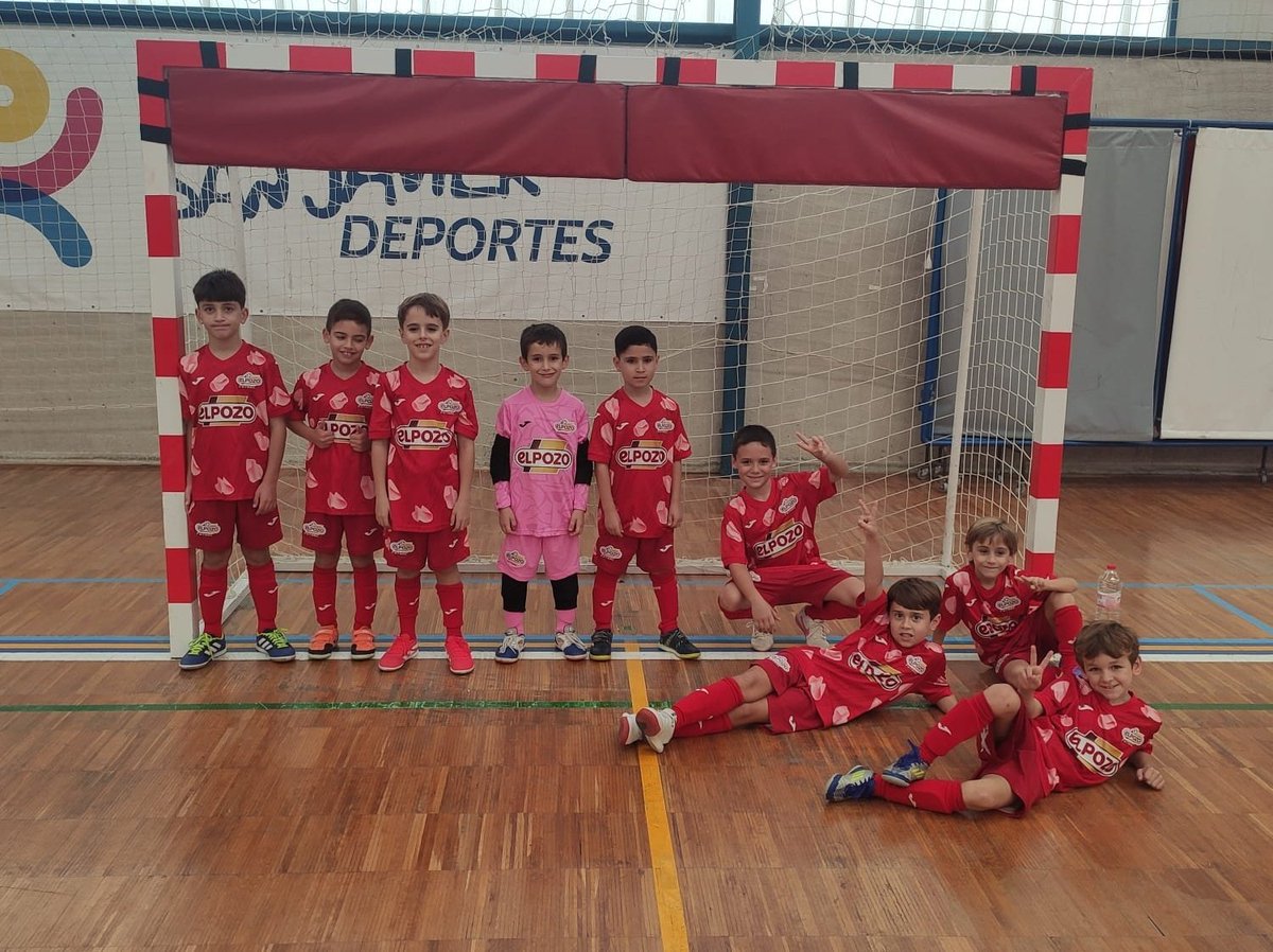 #ElPozoPrebenjamin
Victoria en un buen partido de futsal ante #PatrullaAguila en San Javier. 
Desearle toda la suerte para el comienzo de liga.