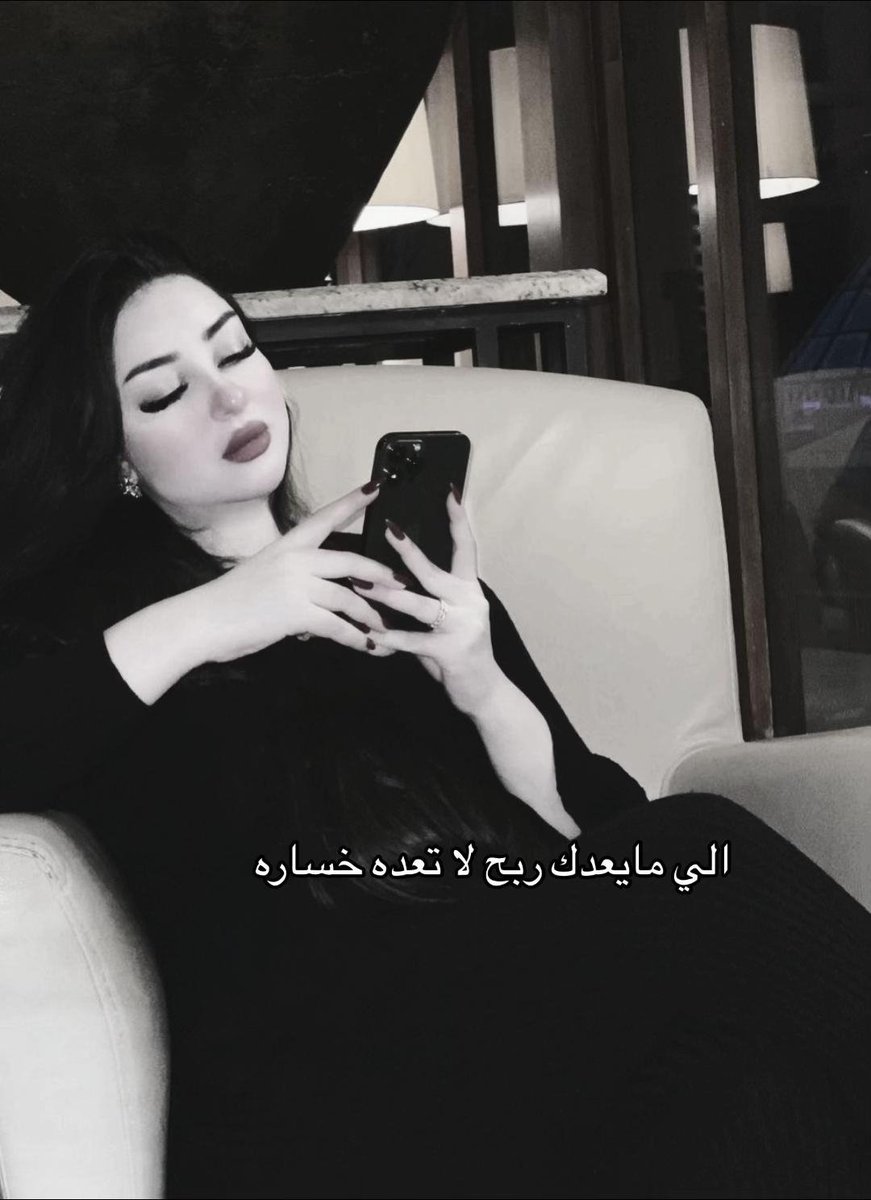 sarah tweet media