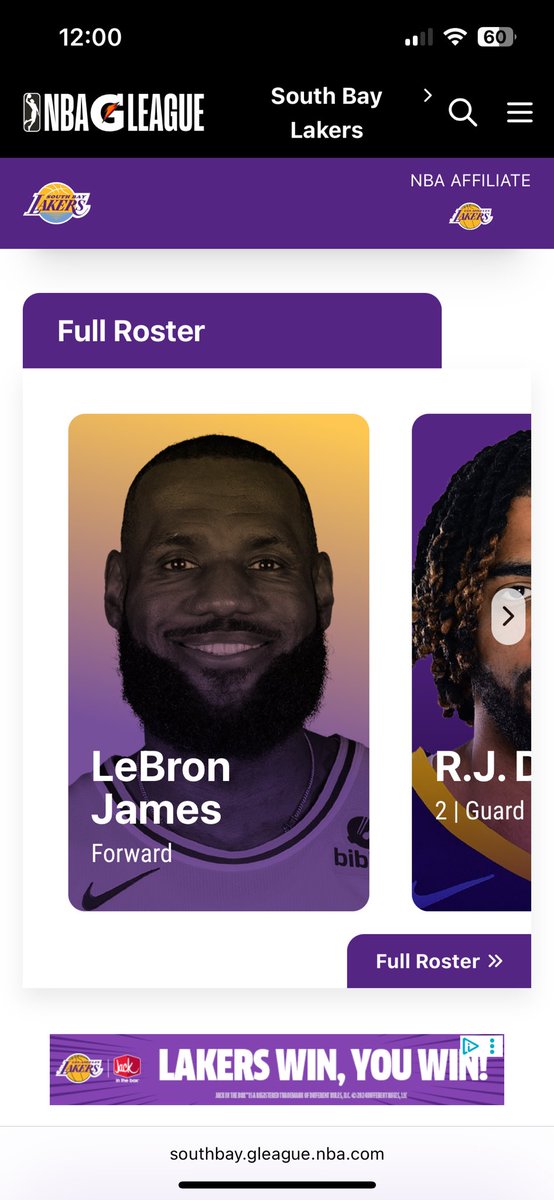 petrBithard's tweet photo. Was checking out South Bay Lakers and this shows up💀💀💀
#lebron #lakers https://t.co/BwfJLBAKJr