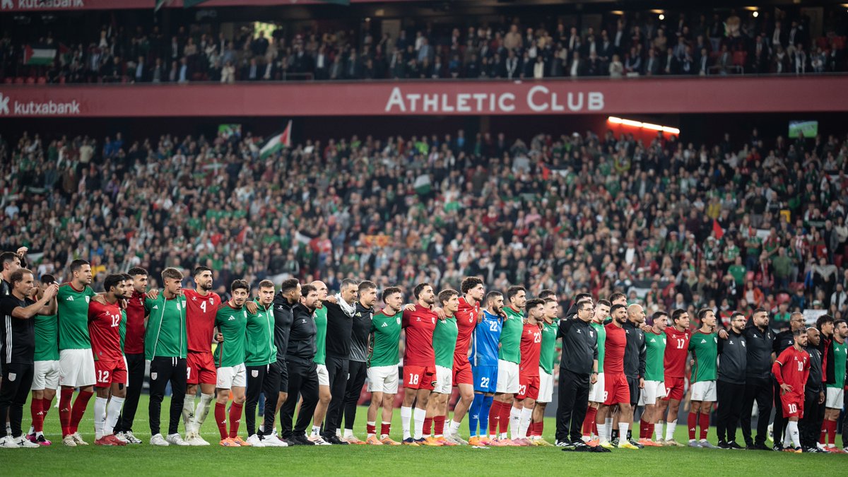 Athletic_en's tweet image. ❤️ San Mamés was buzzing yesterday thanks to an exciting match between @EFF_FVF and @Palestine_fa

5⃣1⃣,3⃣9⃣6⃣ spectators attended the international match to call for the official recognition of the Basque national team as well as for peace in Gaza and the recognition of…
