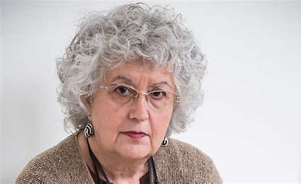 Tercera enmienda de Teresa Freixes, catedrática de Derecho Constitucional y vicepresidenta de SCC, al Dictamen del Abogado General del TJUE sobre la autoamnistía:  El "yo me lo guiso, yo me lo como" nunca ha estado más claro. Pero el Sr. Abogado General no se entera. ¿O no se ha