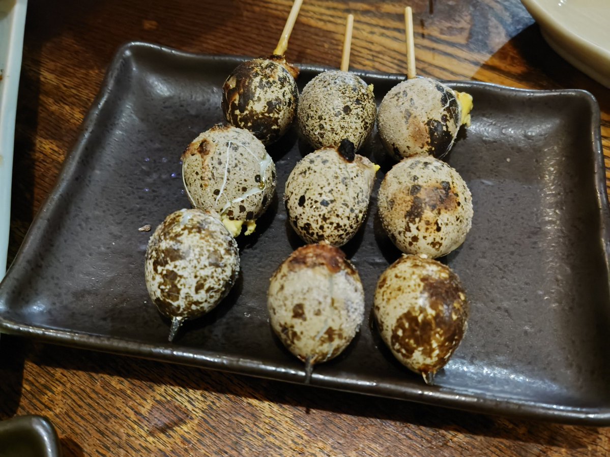 札幌最後の夜は室蘭焼鳥。密かに飲みたかったパーフェクトクラシックに遂に出会いました！やきとん文化の下町在住としては豚串は最高です！ウズラ串も新感覚の食感！