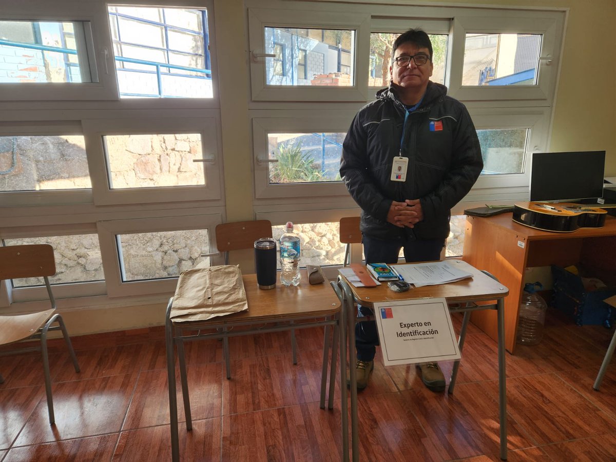 RCivil_Tarapaca's tweet photo. En #Pisagua (Miguel García), #Sibaya (Roberto Rojas), #Iquique (Claudia Luza) y #AltoHospicio (Ana María Araya), y en toda la región de #Tarapacá ya están instalados nuestros Expertos y Expertas en Identificación para ser parte de #Elecciones2025. https://t.co/u8xYFiPB9m