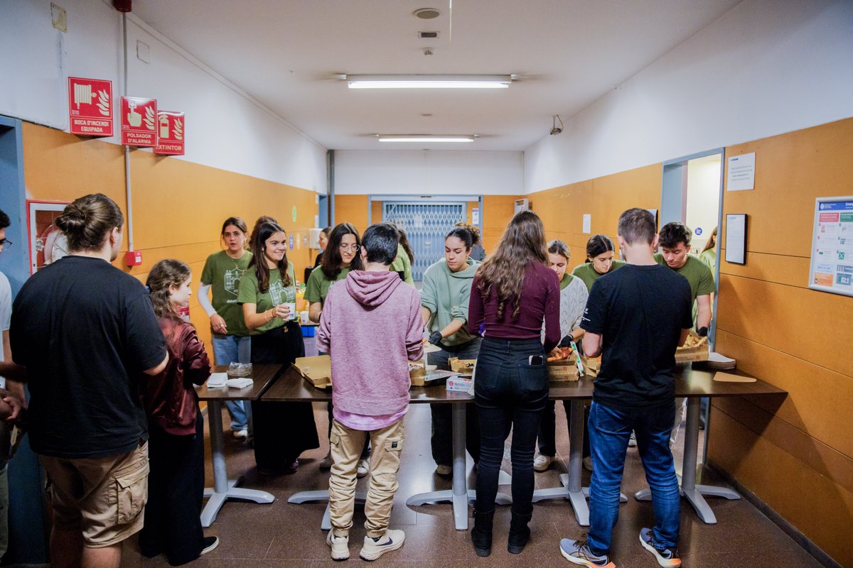 datastudents's tweet image. Comencem a encarar la recta final de la #datathonFME!🔚 Els nostres participants continuen treballant en els reptes i gaudint de les activitats.