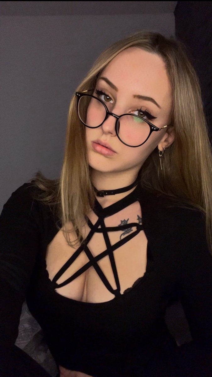 m̵̡̞̮̀̅a̸͎̺̓͜r̴̺̤͚̾̕͠i̶͍̓̂̽s̴̤̲̟̰͝s̵͙̏ͅḁ̸͙͚̝̀̇ tweet media