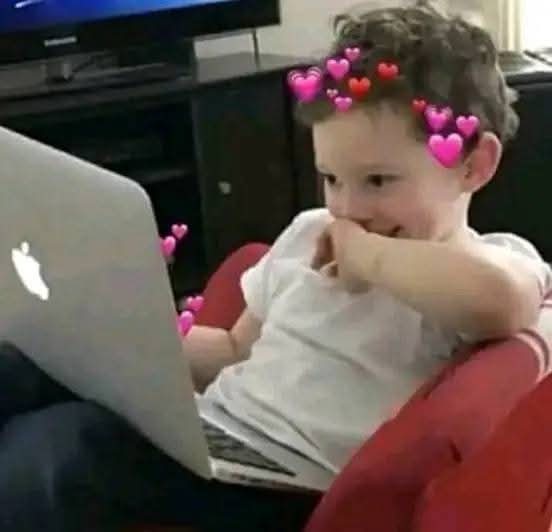 اليوم تهاوشت مع بنت قالت لي بحط رجلي في حلقك🤤❤️‍🩹