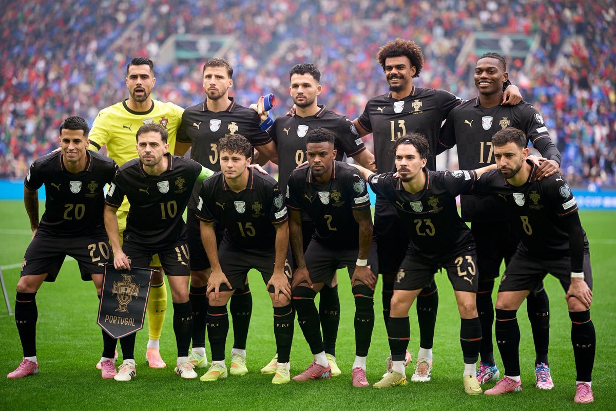 🔥🇵🇹ポルトガル代表が黒ユニフォームを着用 エウゼビオのバロン