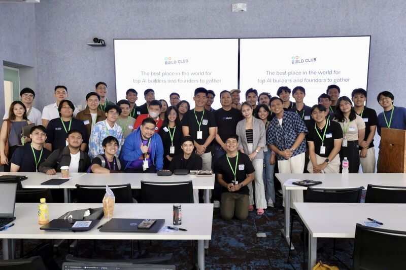 buildclub_'s tweet photo. Full house, full charge of inspiration. โก๏ธ
Build Club x Meta: Inside the Llama Lab took AI to the next level ๐ฆ๐ฅ
#AI #LlamaLab #BuildClub https://t.co/Oijx8xSraJ