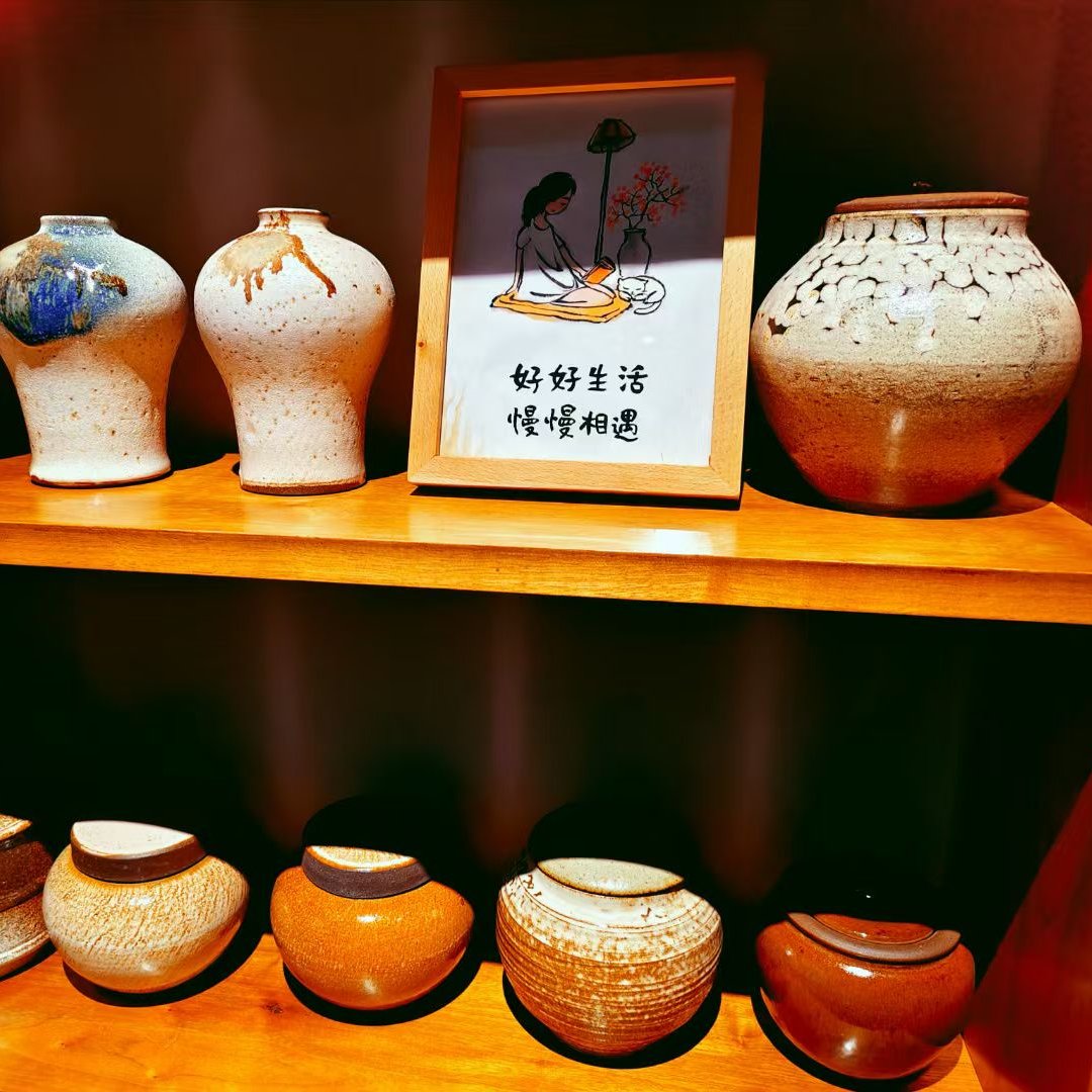 shnshn525188's tweet image. 人活着的时候，还是要干点什么，比如好好生活，认真工作；做喜欢的事，见喜欢的人，吃喜欢的美食……要是哪天离开人世，也不枉费世间走一遭#认真地活着