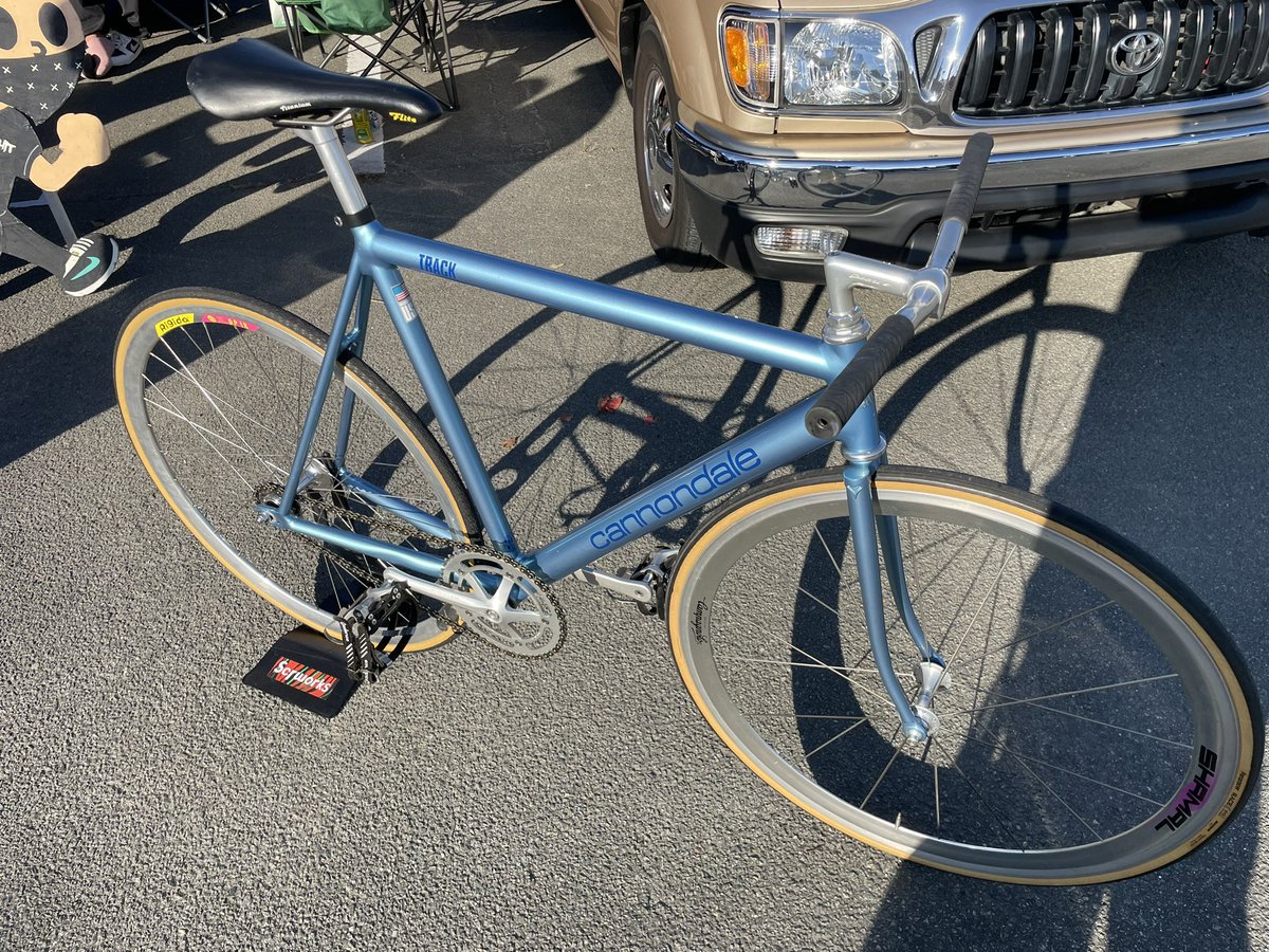 ケント tweet media