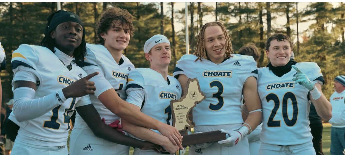 The 2025 Choate Receiving Corps — fast, physical team-first players. How lucky am I to work with these guys!?!?