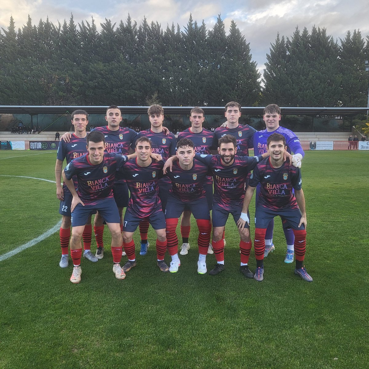 Tercera división 
Comienza el partido

<a href="/cavianes/">CA VIANÉS</a> 
<a href="/cdsanmarcial/">CD San Marcial</a> 

VAMOS VIANES