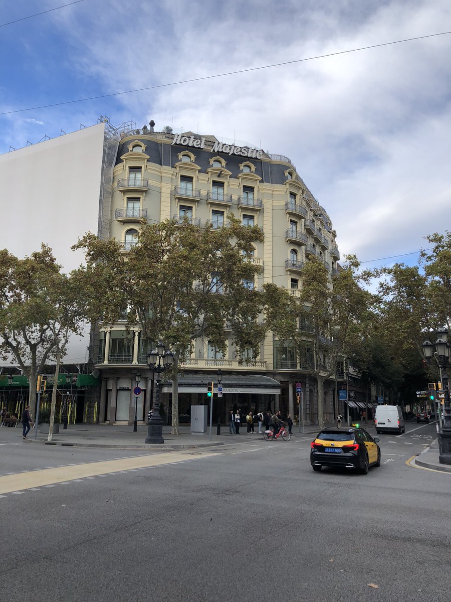 Back at the amazing Hotel Majestic, love this place! One of our favourites in beautiful Barcelona. ❤️
.
Let the Games begin! 👍
.
#ambianceincentives #lovebarcelona #hotelmajesticbarcelona #dmc #theleadinghotelsoftheworld #travelmatters