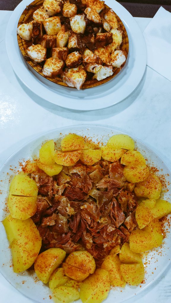 mariobadia's tweet photo. #BarElFaro
#PubillaCasas
#Hospi
@Esmorzarsdefor1
@EsmorzarsLleida
- Braó esmicolat amb 'cachelos'
- Pop
- Galta i galtes
- Mandonguilles
- Bacallà amb samfaina
Com diria l'admirat @Bernievinyes :
"Pa que más"
@belvic25 @pepmillan79
La felicitat si es busca, la trobes. https://t.co/Y5Crb15bRW