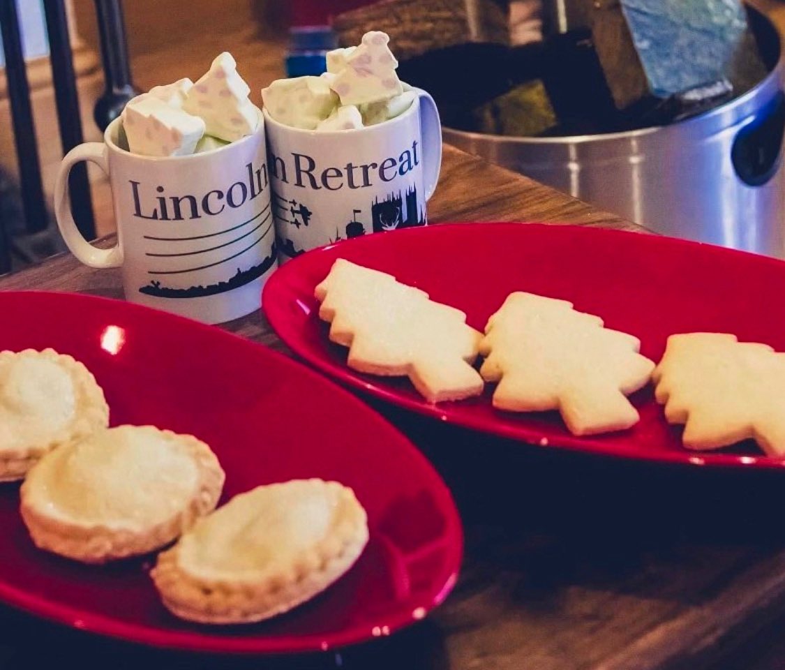 Lincoln_Retreat's tweet image. Guests are enjoying cosy month November 🍁🍂
The in-between feeling ,of late autumn
time to relax ❤️
#inbetweenseason #timetounwind #timetogether #TimeForYou #hottubholiday