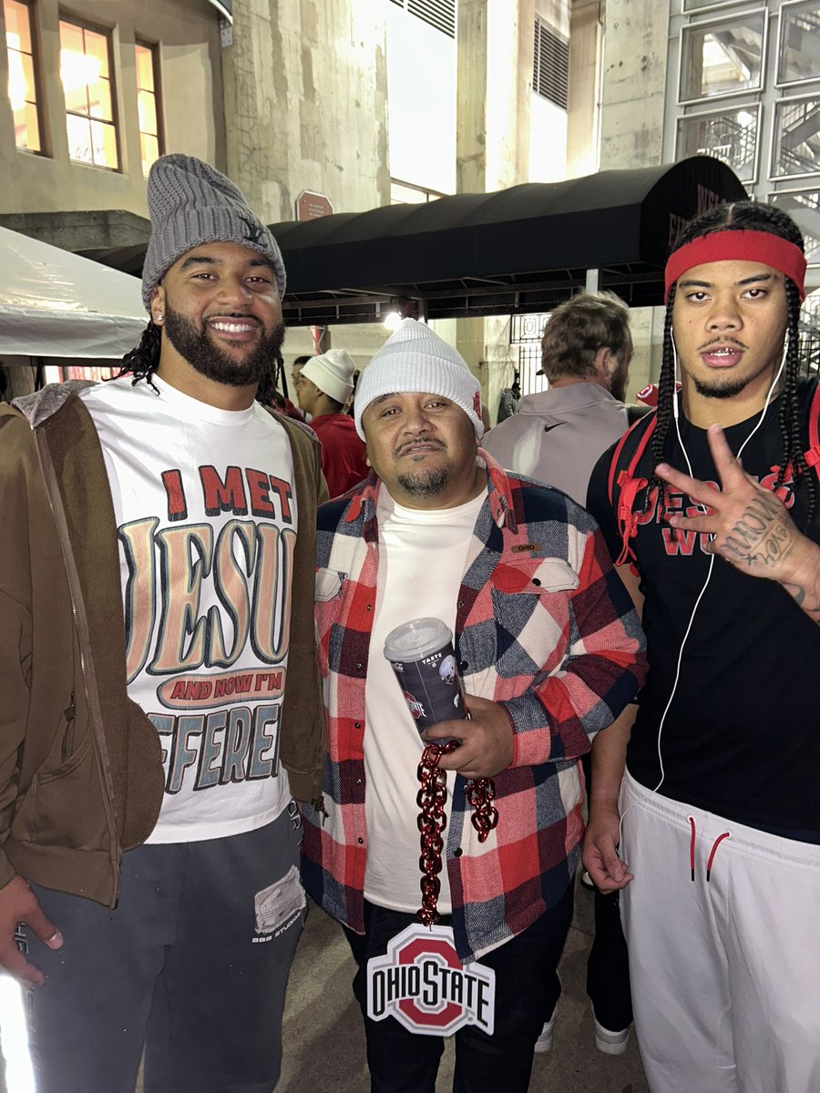 #FAMILY was GREAT hanging out in 
C-Bus, Ohio <a href="/OhioStateFB/">Ohio State Football</a> GREAT and NATIONAL CHAMP <a href="/JT_Tuimoloau/">Jaylahn Tuimoloau</a> on his bye week. Now it’s time to go back to REALITY‼️🤦🏽‍♂️

🇼🇸🇹🇴🇦🇸#TOKOUSO
#THE
#BUCKEYES