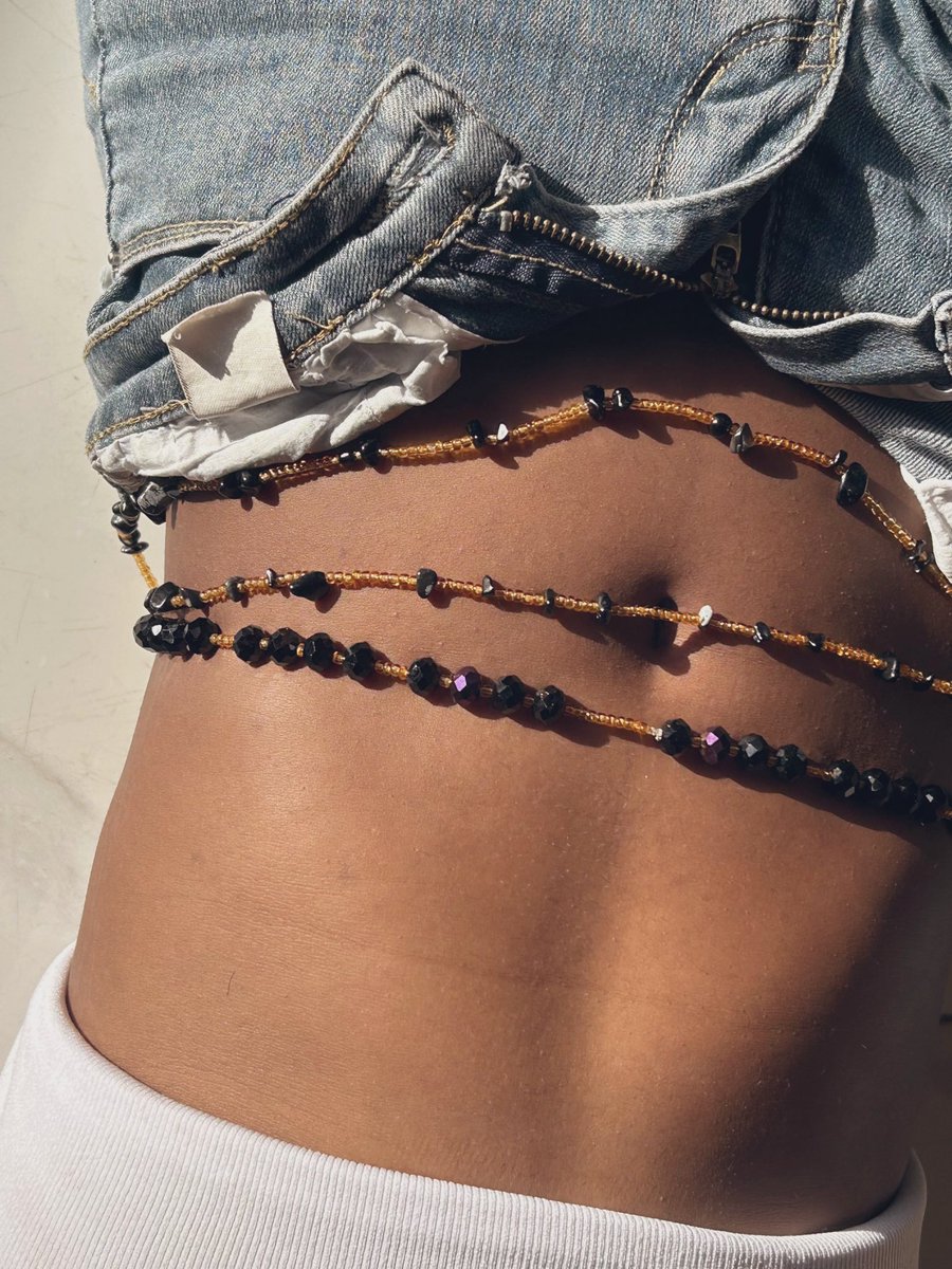 teddy_sb18's tweet photo. PASSEZ VOS COMMANDES MES PERLES 🤍🥹 VOICI LE MODÈLE “BLACK SENSUAL” 🖤🤍 https://t.co/oQQDtr1xnH