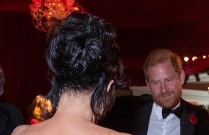 MeghansMole's tweet image. Prince Harry HATES this image of him ogling Kris Jenners pushed up jolly jugs? 

Let me remind everyone, Prince Harry did nothing on Remembrance Day to honor Veterans but Harry did use them for PR the week prior because of his insane jealousy of Prince William 

@WeAreInvictus…