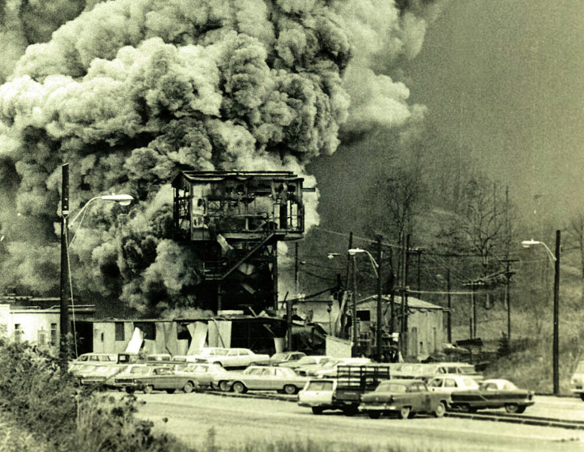 WVExplorer's tweet photo. Farmington Mine Disaster still echoes across West Virginia coal country https://t.co/ozGWumglvn via @WVExplorer #westvirginia #coal #farmingtonwv #farmingtonminedisaster #mining #msha #appalachia https://t.co/3RWEB4xnkQ