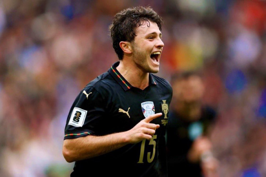 João Neves: "Este jogo foi especial para mim, marcar um hat-trick com o equipamento do nosso Eusébio ficará para sempre na minha memória." 🥹